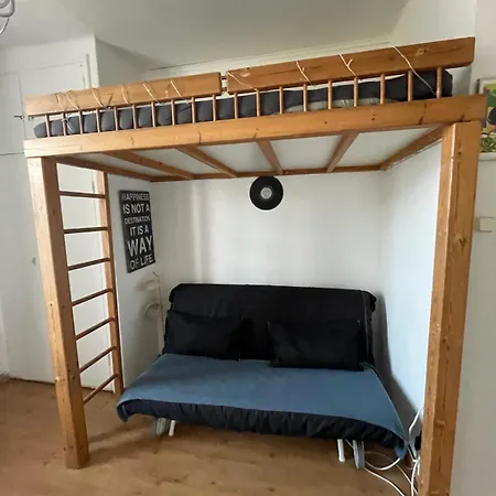 Modern Apartment *